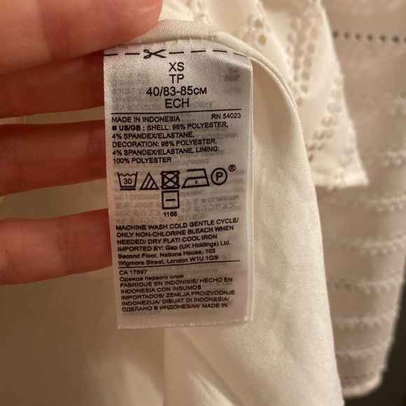 Banana Republic Long Sleeve Peplum Lace Eyelet Blouse in Ivory White - Picture 8 of 9